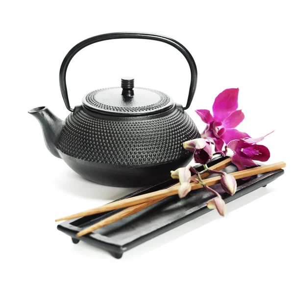 Tea pot and chopsticks — Stock Photo, Image