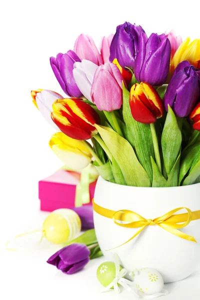Tulipany wiosna z pisanki — Zdjęcie stockowe