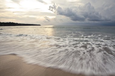 mükemmel gökyüzü ve okyanus.