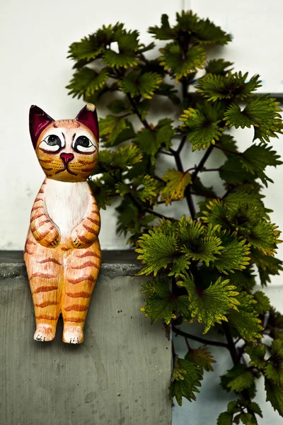 Γάτα ξύλινο άγαλμα — Φωτογραφία Αρχείου