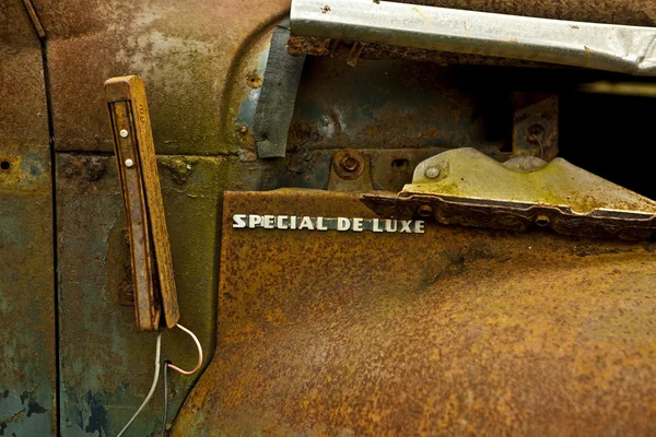 Grunge and hight rusty elements of old luxury car. — Stock Photo, Image