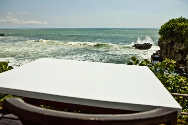 เก้าอี้ใกล้ทะเล — ภาพถ่ายสต็อก