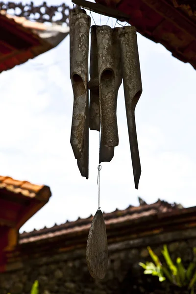 Vecchi campanelli eolici — Foto Stock