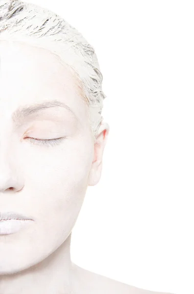 Połowa kobiet w białej twarzy makijaż — Zdjęcie stockowe