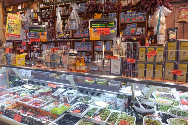 La boqueria markt in barcelona - spanien — Stockfoto
