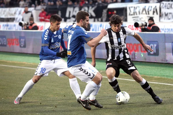 Футбольный матч между "Паоком" и "Атромитос" (1: 2) ) — стоковое фото