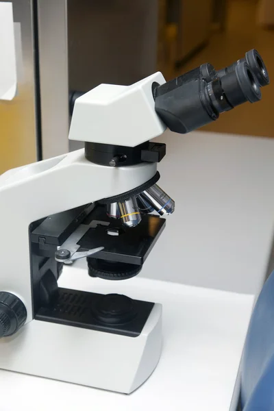 Microscope in a Laboratory — Stock Photo, Image