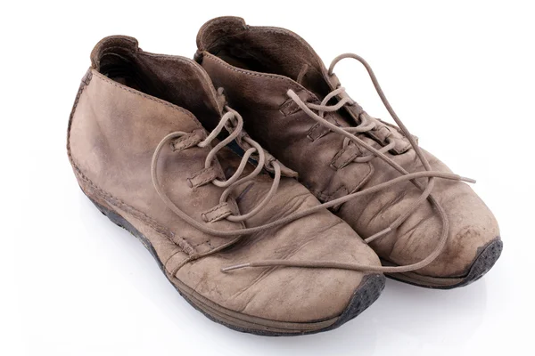 白い背景に隔離された古い靴 — ストック写真