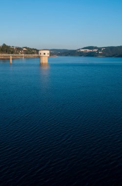 Castelo de Barajı iyiye işaret.