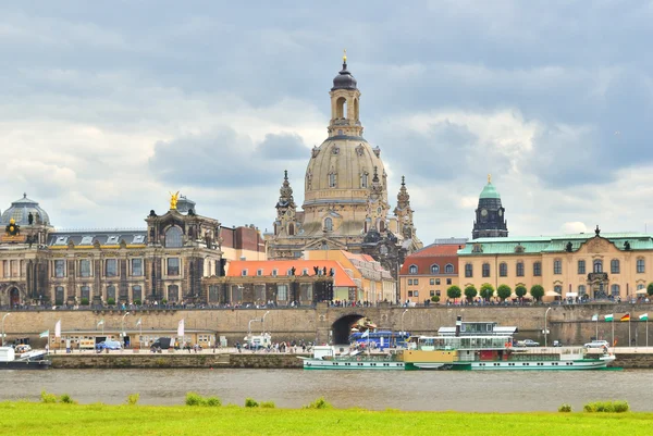Дрезден. Набережная Эльбы — стоковое фото