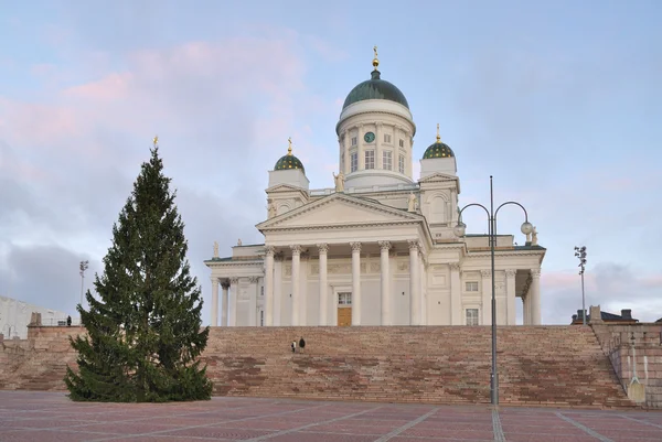 Helsinki. Plaza del Senado al amanecer antes de Navidad —  Fotos de Stock