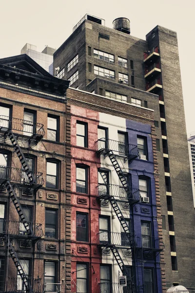 Arranha-céus urbanos em Manhattan, Nova Iorque — Fotografia de Stock
