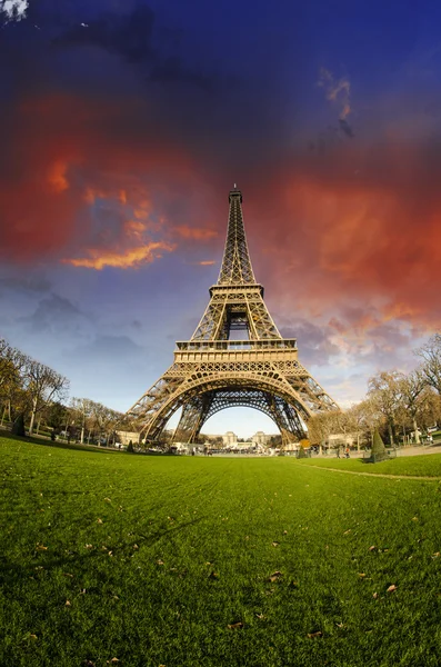 Colors of Eiffel Tower in Paris — Stock Photo, Image