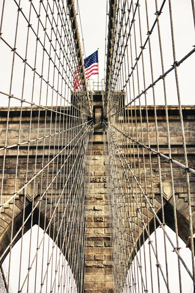 Detalhe arquitetônico da ponte de Brooklyn em Nova York — Fotografia de Stock