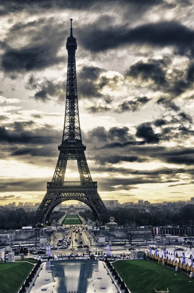 Farben des Eiffelturms im Winter — Stockfoto