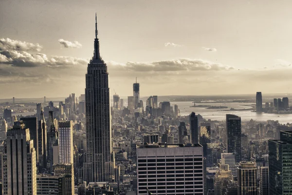 在冬天的纽约城摩天大楼 — 图库照片