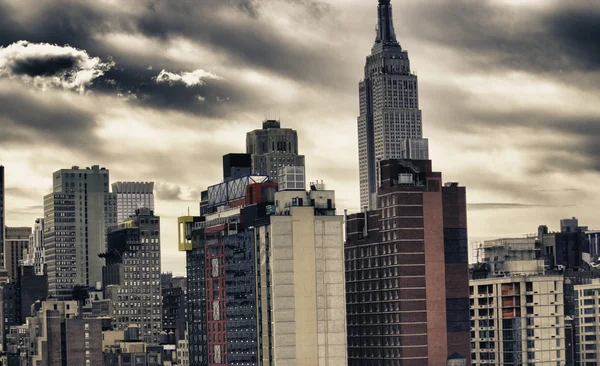 Wolkenkrabbers van new york city in de winter — Stockfoto