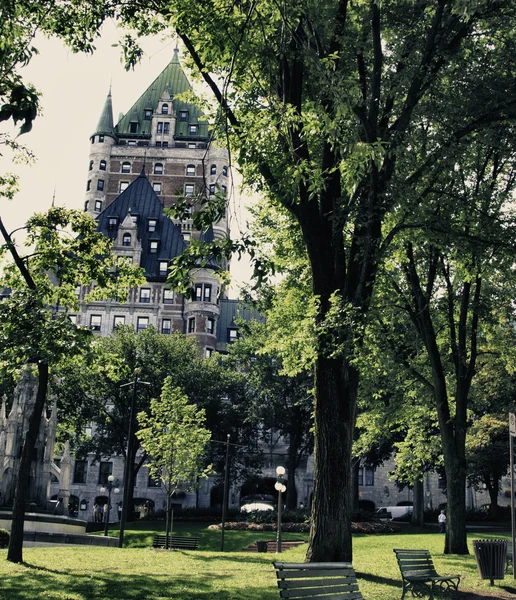 体系结构和颜色的魁北克市 — 图库照片