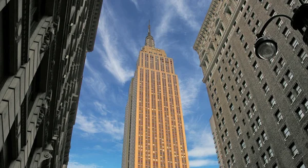 Pôr do sol sobre Empire State Building, EUA . — Fotografia de Stock