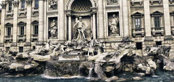 Panoramic view of Trevi Fountain in Rome — Stock Photo, Image
