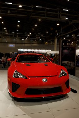 Kırmızı lexus lfa spor araba