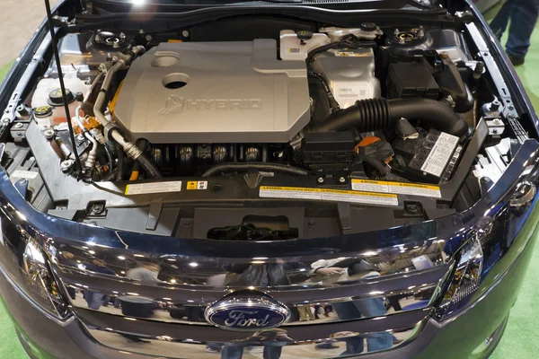 Ford hybridimoottori — kuvapankkivalokuva