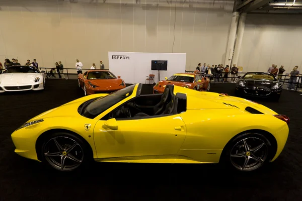 Aranha Ferrari amarela — Fotografia de Stock