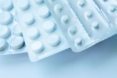 Beyaz hap blisterler