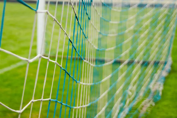 Siatkę bramki piłki nożnej na stadionie — Zdjęcie stockowe