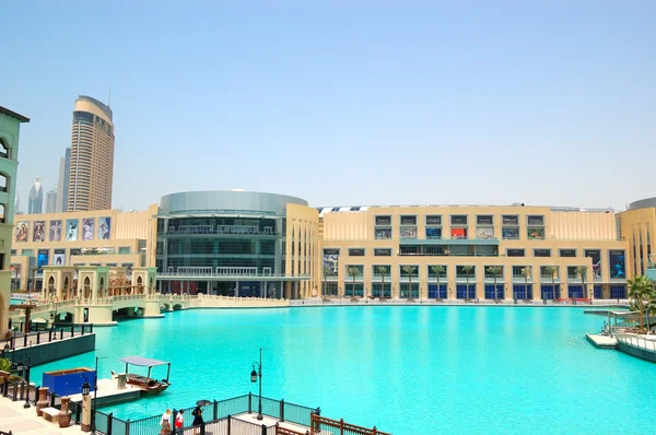 Dubai - 27 augustus: The Dubai Mall is's werelds grootste shoppin — Stockfoto