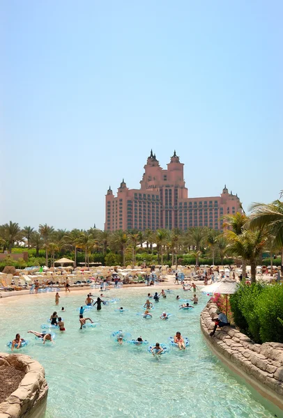 Dubai, Verenigde Arabische Emiraten - augustus 28: het aquaventure waterpark van atlantis th — Stockfoto