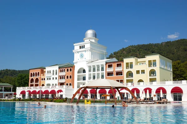 Відпочинок в середземноморському турецький готель з Анталія, Туреччина — стокове фото