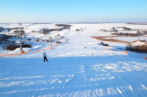 Das Pistenpanorama des Skigebiets Wodyaniki, Tscherkas — Stockfoto