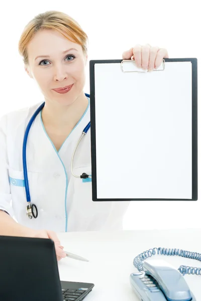 Una donna medico consulente con un bordo bianco su uno sfondo bianco . — Foto Stock