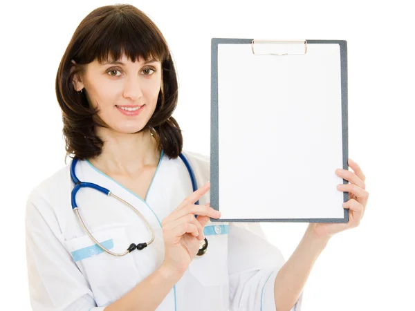 Γυναίκα γιατρός με ένα δισκίο διαφήμιση σε λευκό φόντο. — Φωτογραφία Αρχείου