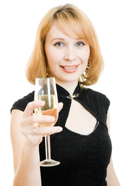 Portret pięknej kobiety przy lampce wina na białym tle. — Zdjęcie stockowe