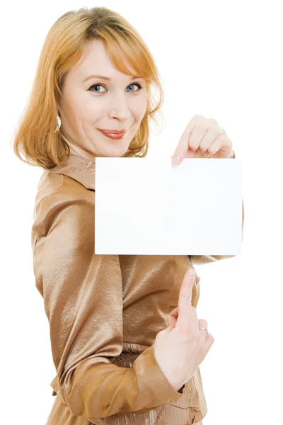 Donna felice mostrando cartello bianco, isolato su sfondo bianco — Foto Stock