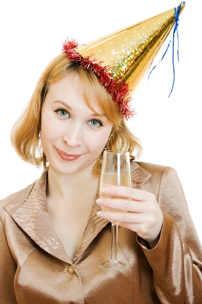 Mulher de negócios feliz em um chapéu festivo com copos de vinho na mão em ba branco — Fotografia de Stock