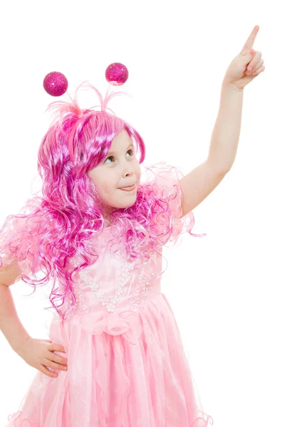 白いれたら上にピンクのドレスのポイントでピンクの髪の少女 — ストック写真