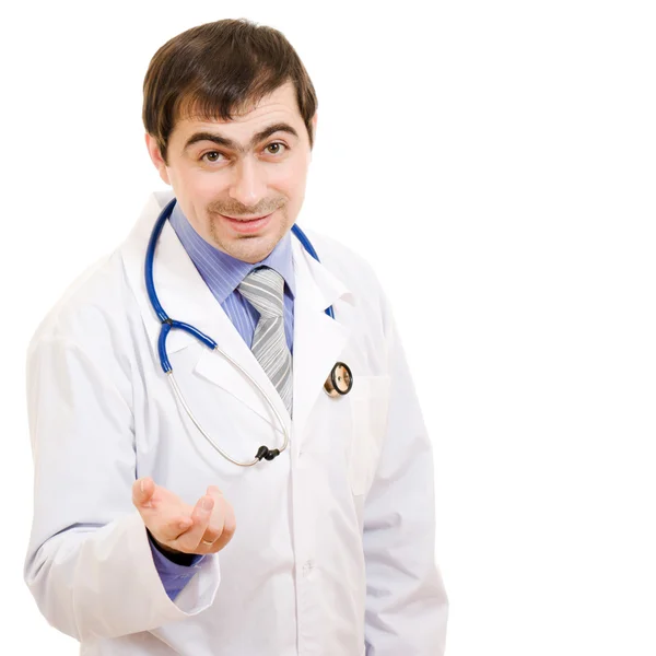 Ein Arzt mit Stethoskop spricht auf weißem Hintergrund. — Stockfoto
