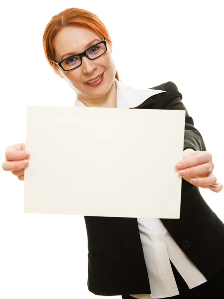 Mujer de negocios en gafas con el pelo rojo sobre un fondo blanco . — Foto de Stock