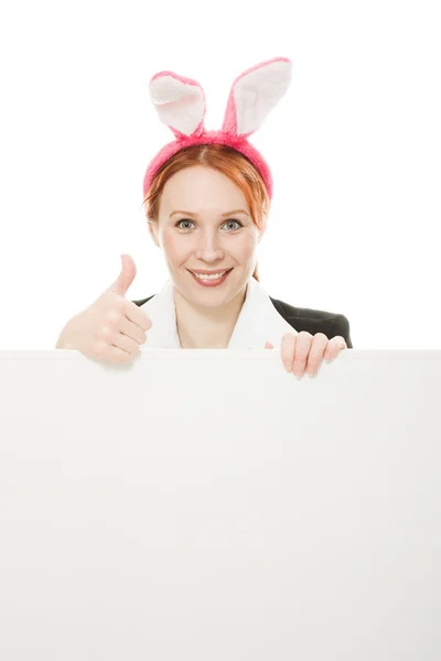 ウサギの耳を持つ女性実業家. — ストック写真
