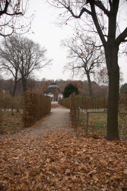 Belvedere Sarayı yakınında park