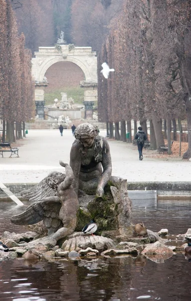 Parque Belvedere perto do palácio — Fotografia de Stock
