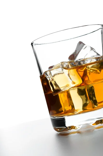 Whisky con hielo —  Fotos de Stock