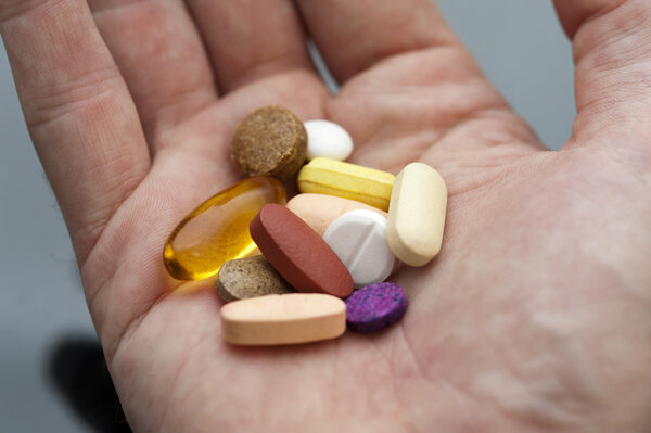 Коктейль "Hand Holding Drug"
