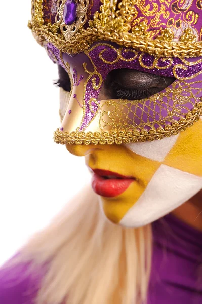 Kobieta w masce fioletowy karnawał — Zdjęcie stockowe