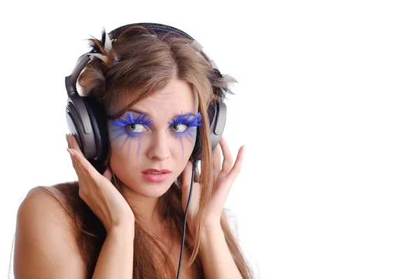 Женщина слушать музыку — стоковое фото