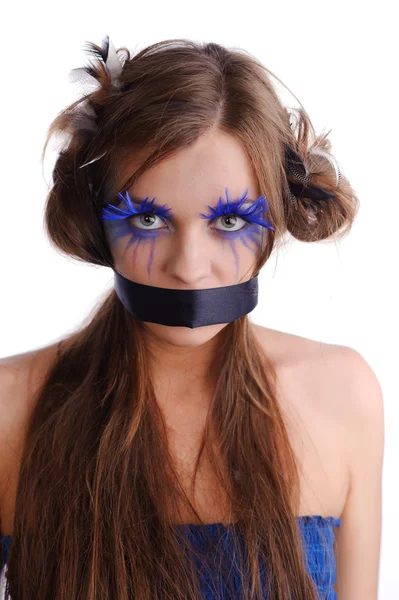 Mulher com maquiagem de moda e fita preta na boca — Fotografia de Stock