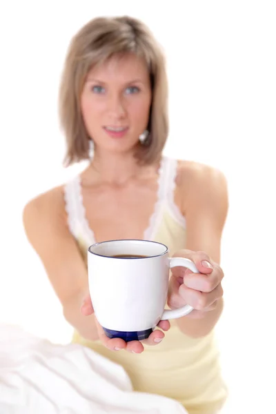 Flicka med en kopp kaffe — Stockfoto